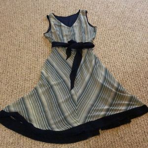 Cute flowy dress!❤️😍